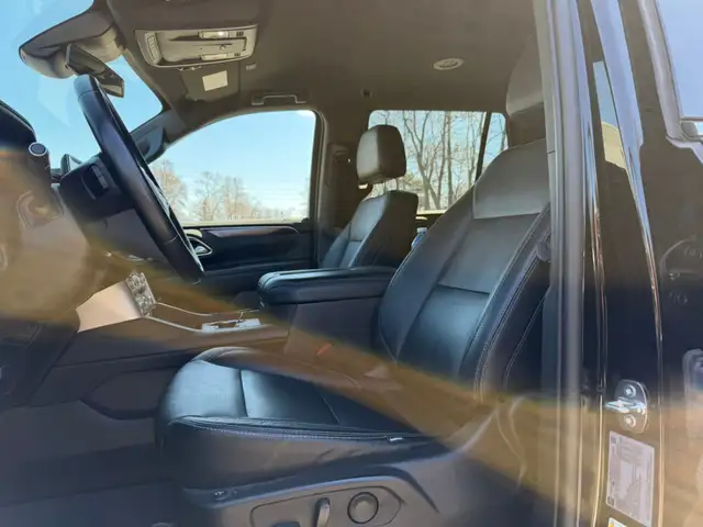 2023 GMC Yukon 4WD 4dr SLE - Photo 8