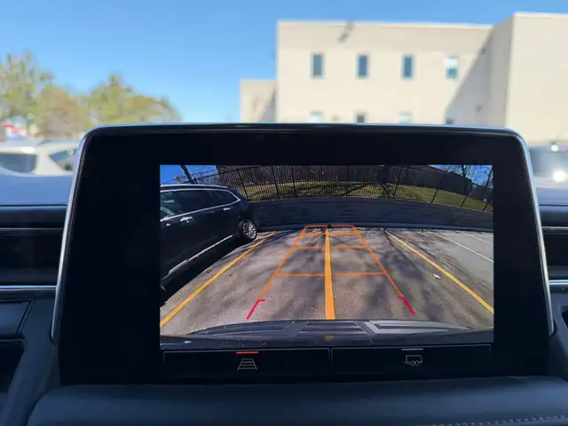 2023 GMC Yukon 4WD 4dr SLE - Photo 10