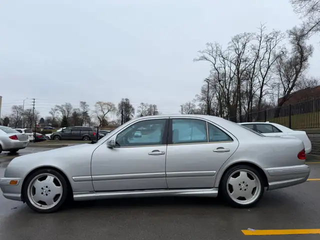 2001 Mercedes-Benz E-Class 4dr Sdn 5.5L - Photo 3