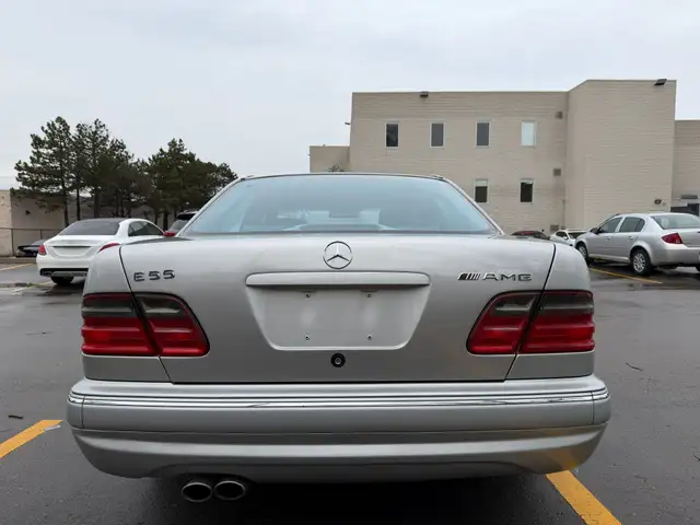 2001 Mercedes-Benz E-Class 4dr Sdn 5.5L - Photo 4