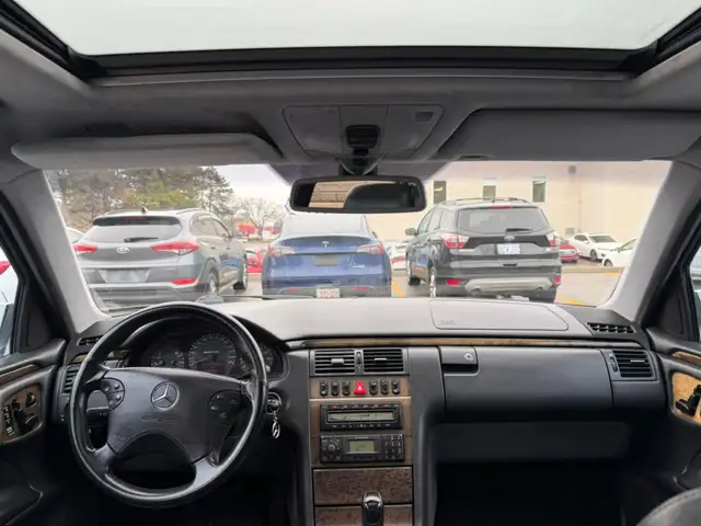 2001 Mercedes-Benz E-Class 4dr Sdn 5.5L - Photo 6