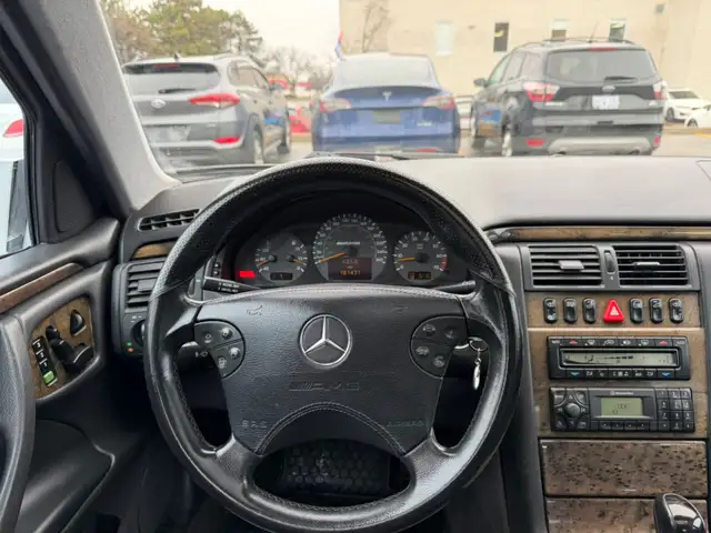 2001 Mercedes-Benz E-Class 4dr Sdn 5.5L - Photo 7