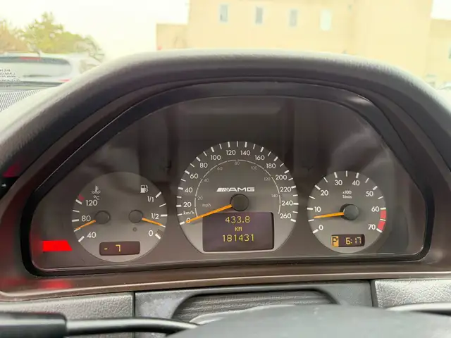 2001 Mercedes-Benz E-Class 4dr Sdn 5.5L - Photo 16