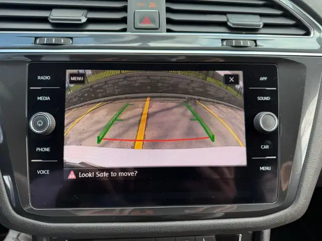 2018 Volkswagen Tiguan Trendline FWD - Photo 12