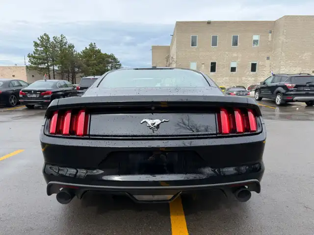 2016 Ford Mustang 2dr Fastback EcoBoost - Photo 4