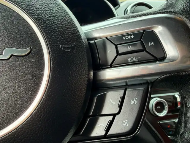 2016 Ford Mustang 2dr Fastback EcoBoost - Photo 11