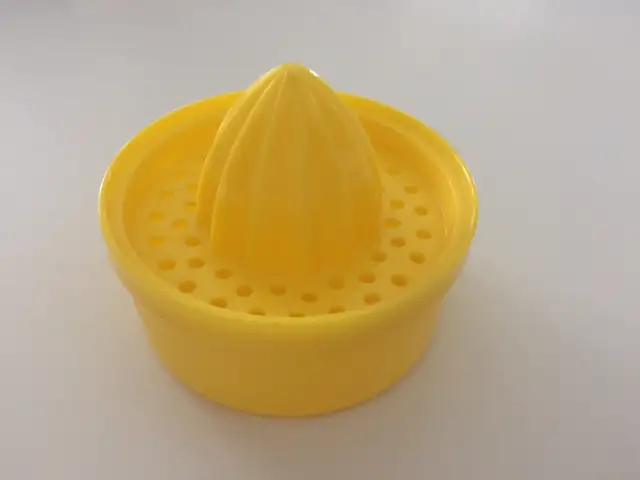 2 BACS NEUFS SILICONE À MINI-GLACONS $5.00 1 PRESSE-CITRON $5.00 - Photo 2