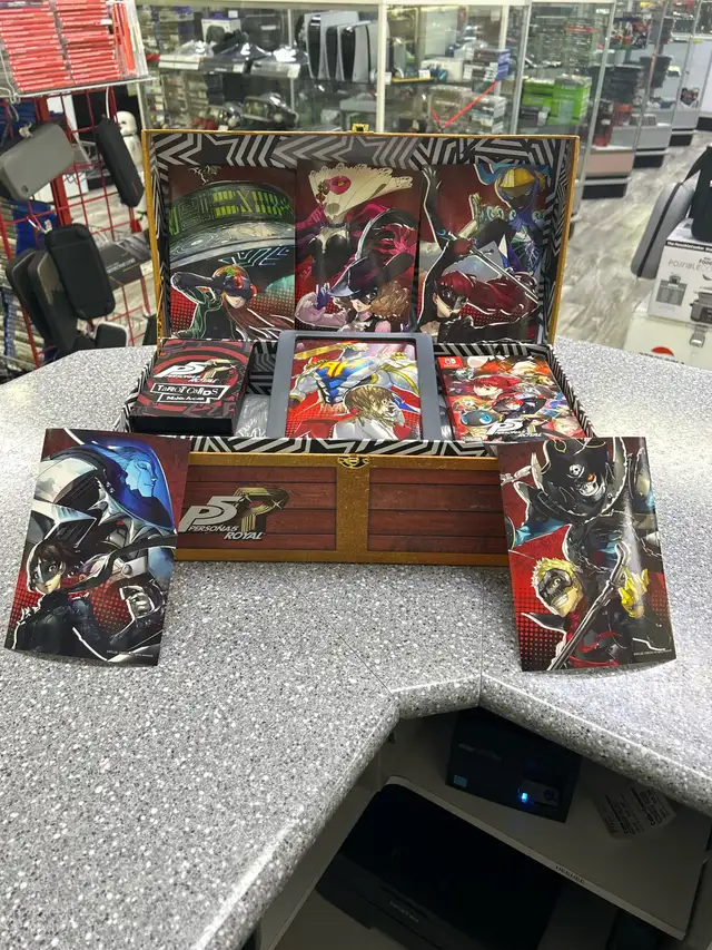 Nintendo Persona 5 Royal Special Edition Game and Box Set
