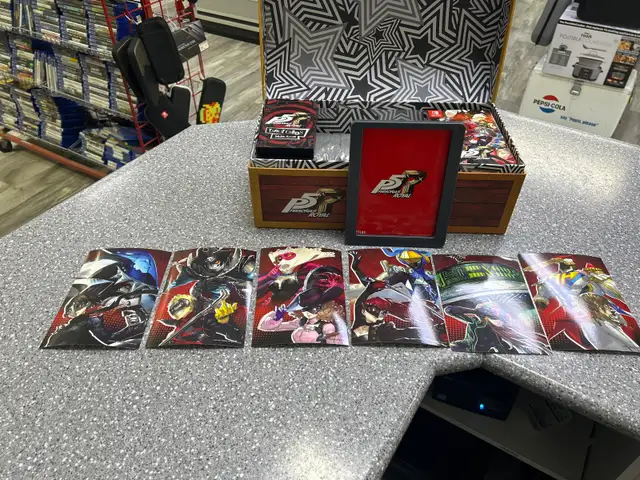 Nintendo Persona 5 Royal Special Edition Game and Box Set - Photo 2