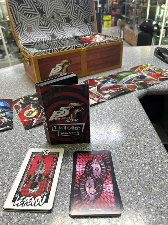 Nintendo Persona 5 Royal Special Edition Game and Box Set - Photo 3