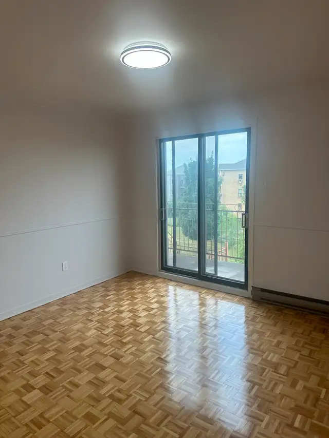 Très grand 4.5 style condo à louer - Photo 7