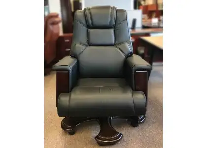 We Just Got New Executive Chairs! - Photo 5