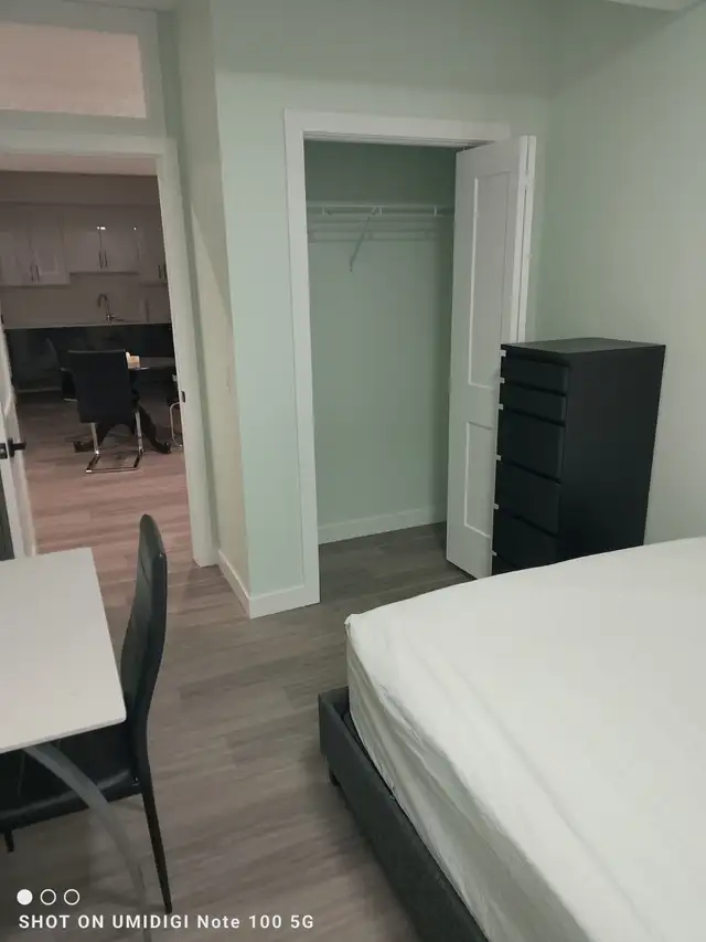 Room for Rent in Private Basement NEW Renovation, new Homestead - Photo 2