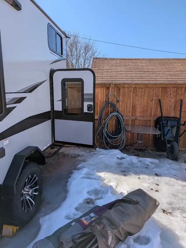 Selling my light weight. No slides micro Rv/2023 jayco - Photo 7