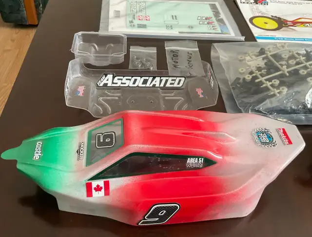 Associated RC10 B7D Roller - Photo 9