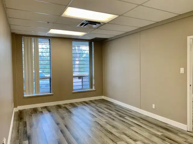 Units 5/8/16 Warehouse   Office  3135 Universal Drive - Photo 10