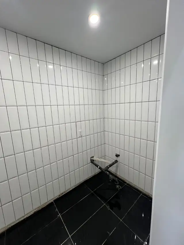 Units 5/8/16 Warehouse   Office  3135 Universal Drive - Photo 11