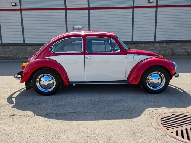 1975 Volkswagen Super Beetle Fully Restored ! Manuelle ! - Photo 12