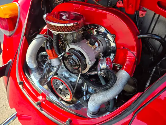 1975 Volkswagen Super Beetle Fully Restored ! Manuelle ! - Photo 29