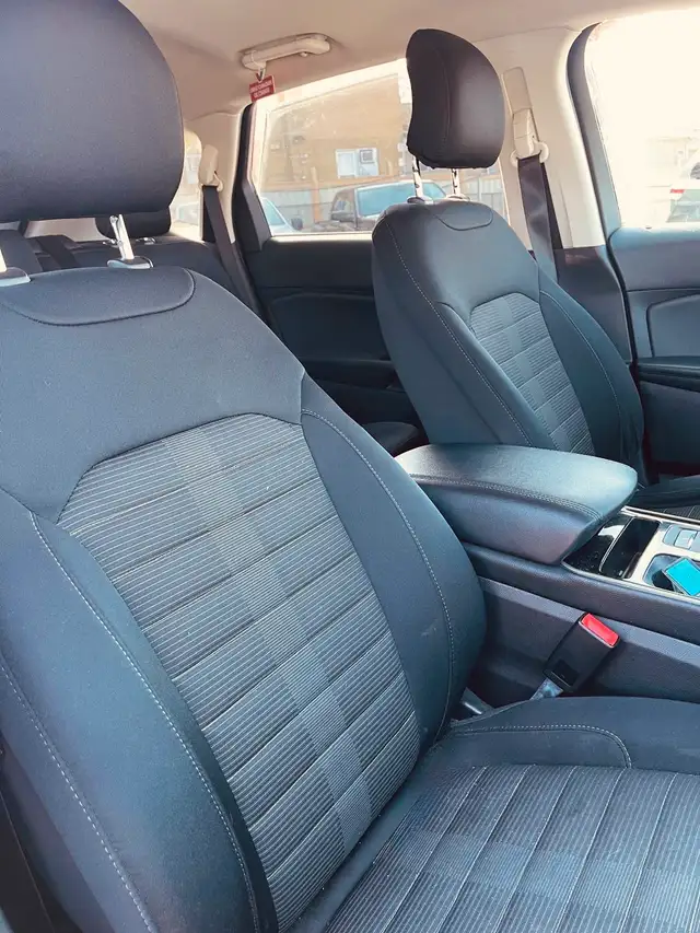 2019 Ford Edge SEL , safety included - Photo 6