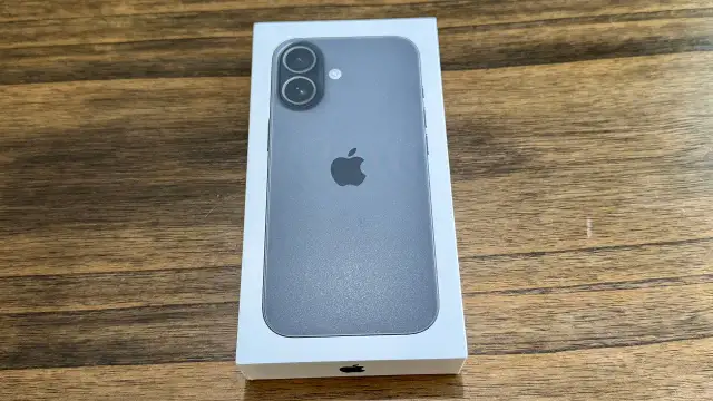 BRAND NEW IPHONE 17 256GB BLACK $1079 - Photo 2