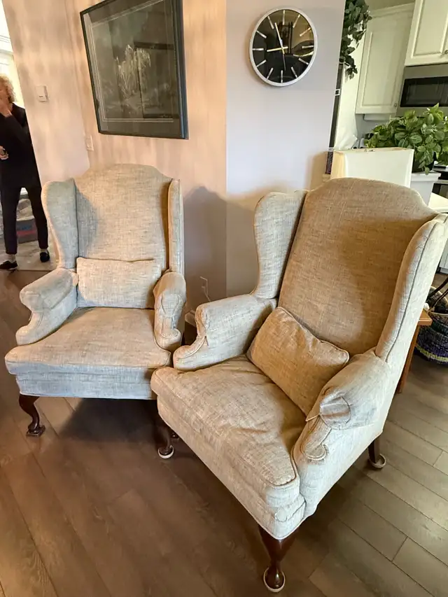 2 wing hairs - Photo 2