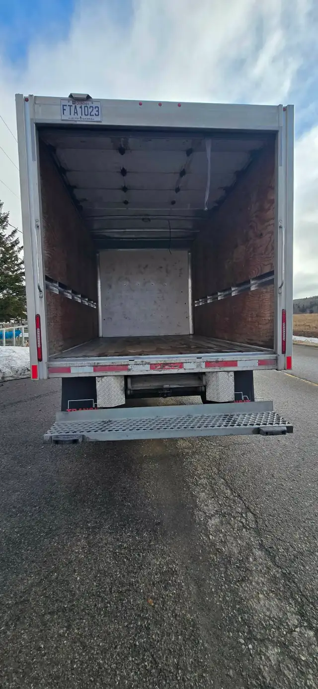 CAMION CUBE 12 PIEDS - Photo 4