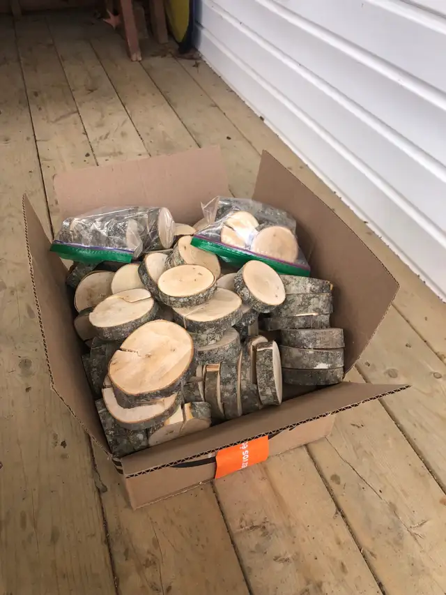 Plus de 90 rondelles de bois 3po à vendre