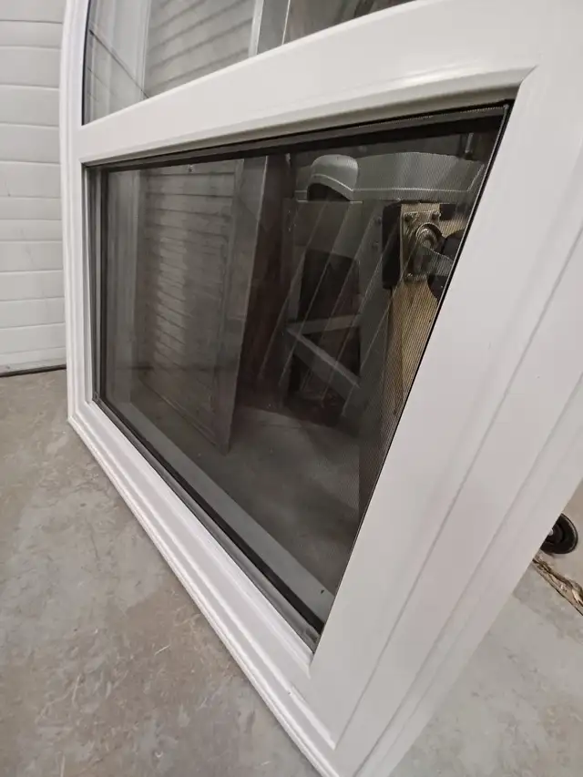 Vinyl Window - Photo 4