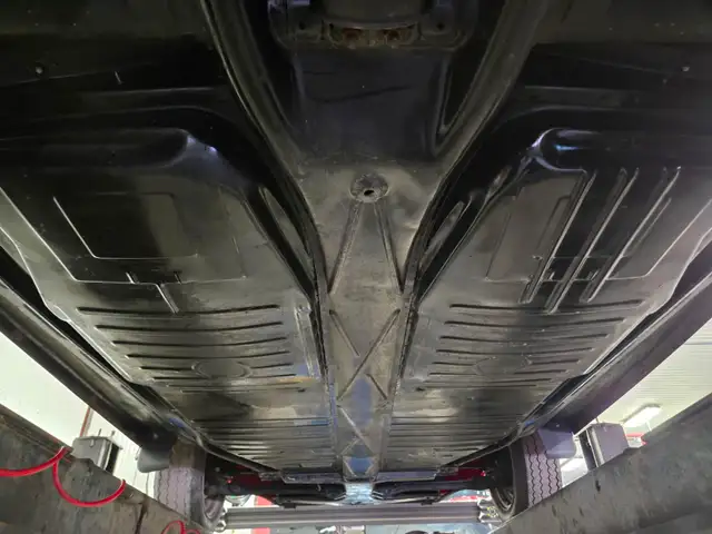 1975 Volkswagen Super Beetle Fully Restored ! Manual ! - Photo 32