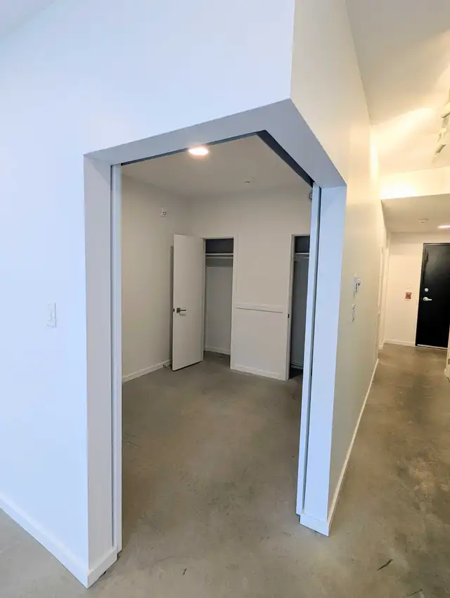 Beautiful 1-Bedroom Available in Unbeatable North End Location - Photo 6