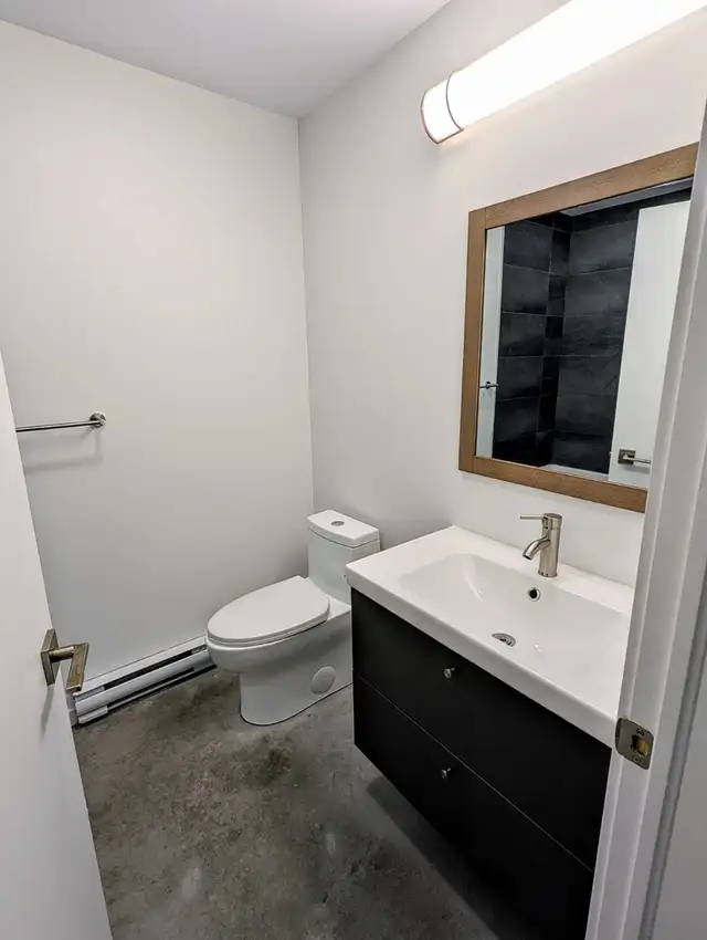 Beautiful 1-Bedroom Available in Unbeatable North End Location - Photo 7