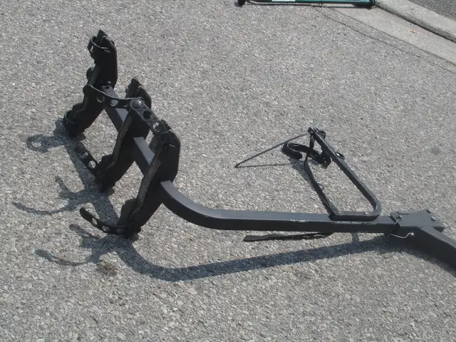 MUST SELL TODAY YAKIMA 3 BIKE RACK CARRIER 1' INSERT $75 CASH - Photo 2