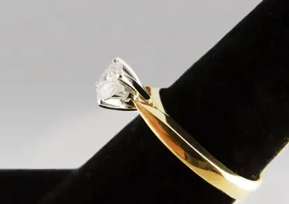 14KT Y/Gold 0.5CT Round Solitary Diamond Ring. Naturally Mined! - Photo 3