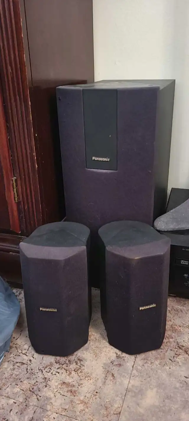 Stereo System - Photo 2