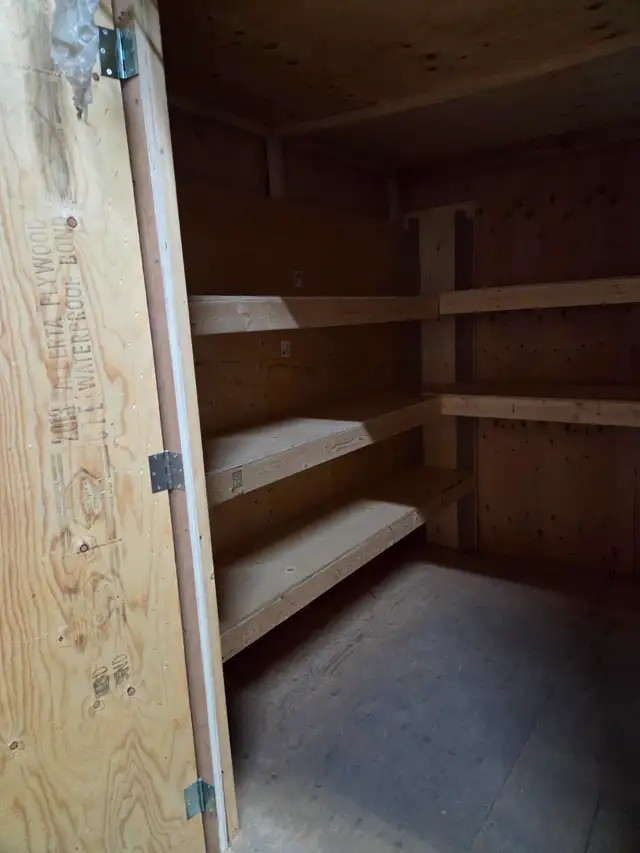 Wooden Storage Vault - Container 7.5' x 7.5' x 7.5' W/Shelves - Photo 4