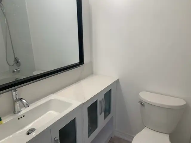 Master Bedroom for Rent in Renovated Condo - May 1st - Photo 7