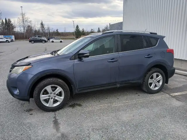 Toyota Rav4 2013 XLE AWD - Photo 3