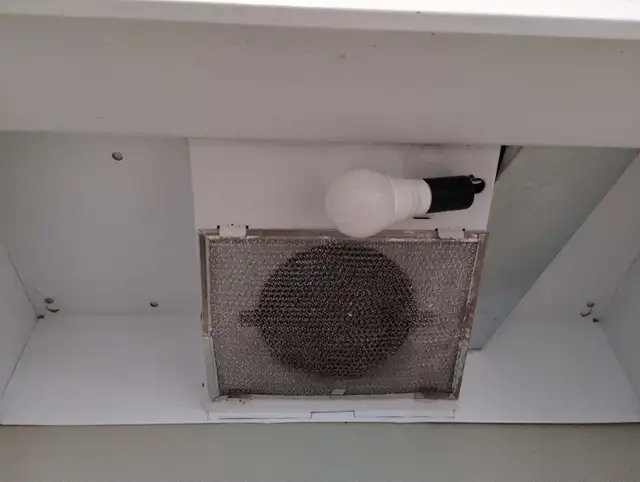 Over-the-range Hood Fan - Photo 4