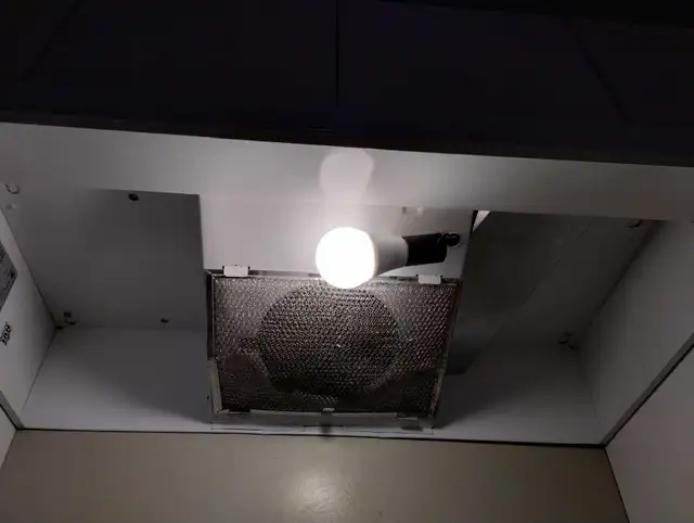 Over-the-range Hood Fan - Photo 5