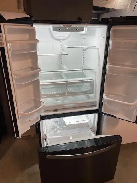 Réfrigérateur stainless fumé 33'' portes Françaises Whirlpool - Photo 2