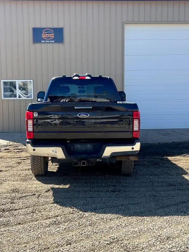 2022 Ford F-250 6.7L Long Box Crew Cab XLT - Photo 5