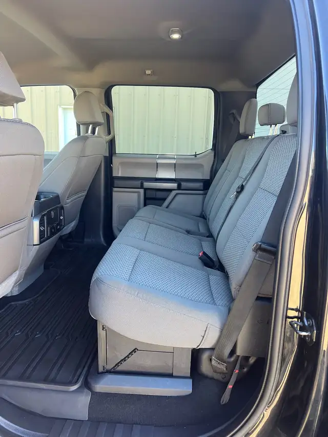 2022 Ford F-250 6.7L Long Box Crew Cab XLT - Photo 7