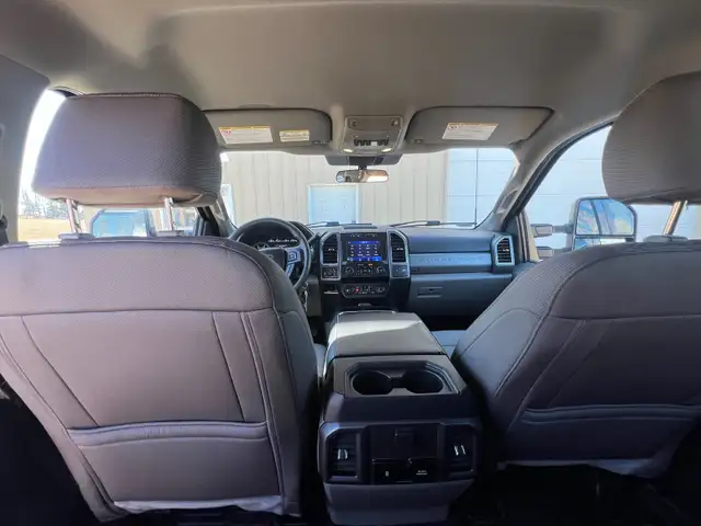 2022 Ford F-250 6.7L Long Box Crew Cab XLT - Photo 8