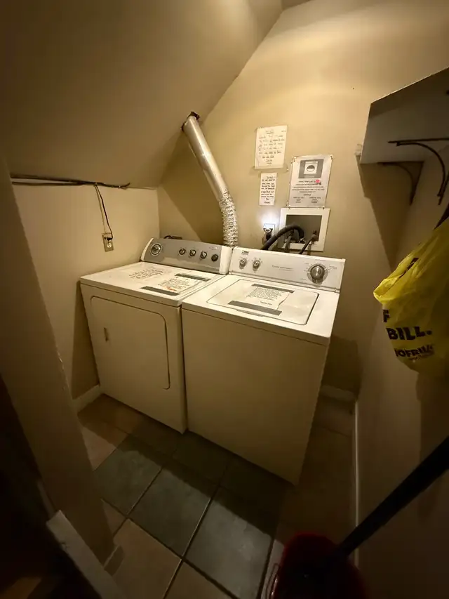 spacious Room for rent in Forest Hieghts - Photo 7