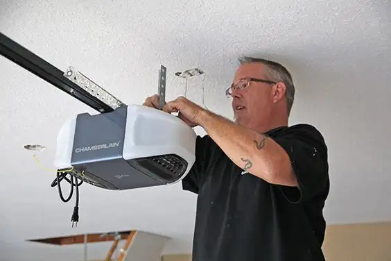 Garage Door Openers  Brampton - Springs & Cables - Photo 2