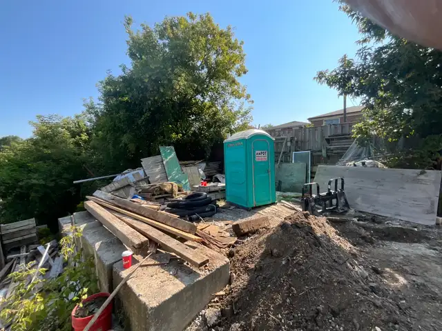 Assistant /helper/gardener/Tools/ Good attitude/Manners Req. - Photo 3