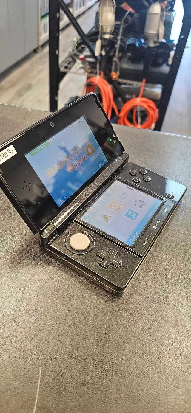Nintendo 3DS Console - Photo 3