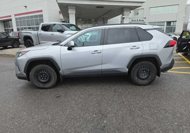 2020 toyota rav4 - Photo 3