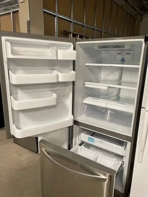 Réfrigérateur stainless 30'' congélateur au bas LG - Photo 2